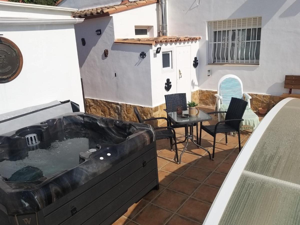 La Casa De Huespedes Apartment La Pobla de Vallbona Bagian luar foto