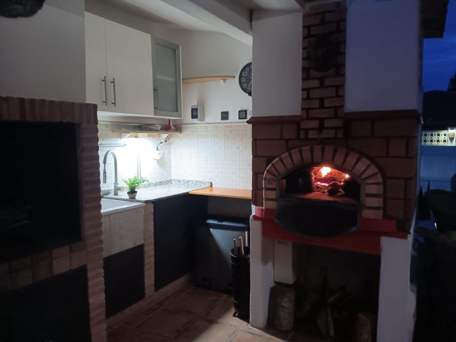 La Casa De Huespedes Apartment La Pobla de Vallbona Bagian luar foto