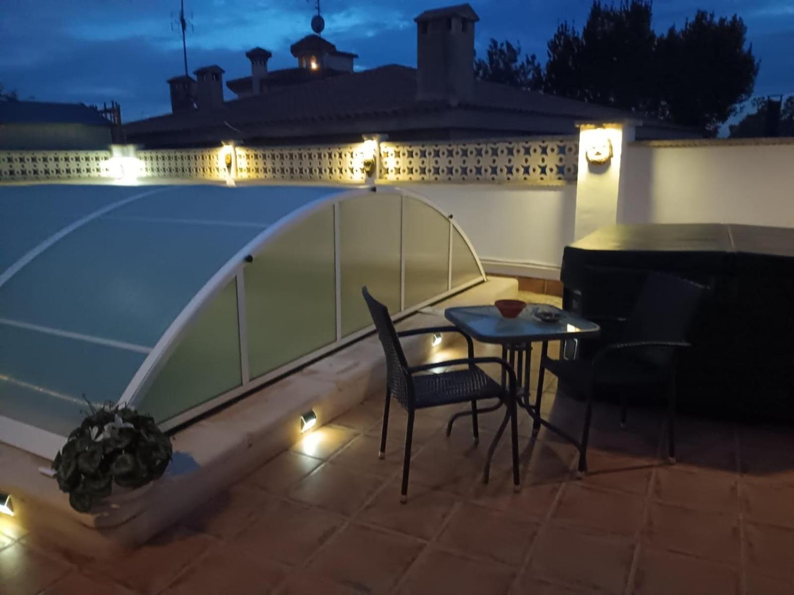 La Casa De Huespedes Apartment La Pobla de Vallbona Bagian luar foto